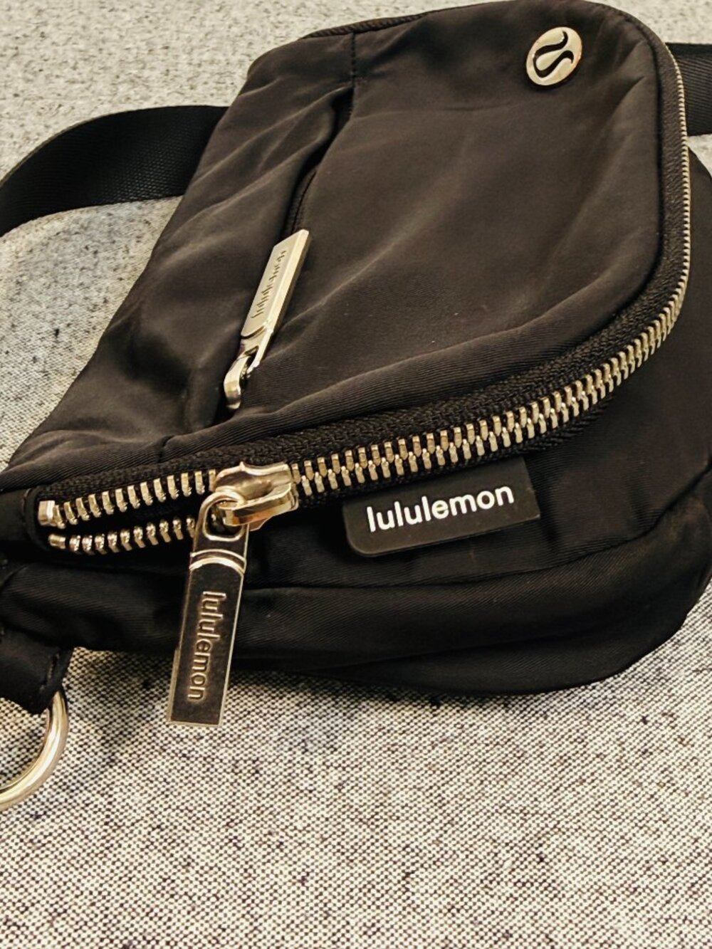 LULULEMON All Night Festival Bag Micro 2L Black w Silver Hardware ZIP TOP Ver. - Picture 7 of 9